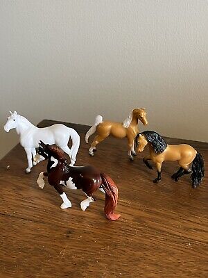 Lot 4 Breyer Reeve Stablemate Horse 3" Barn Stall Figures White Brown Tan