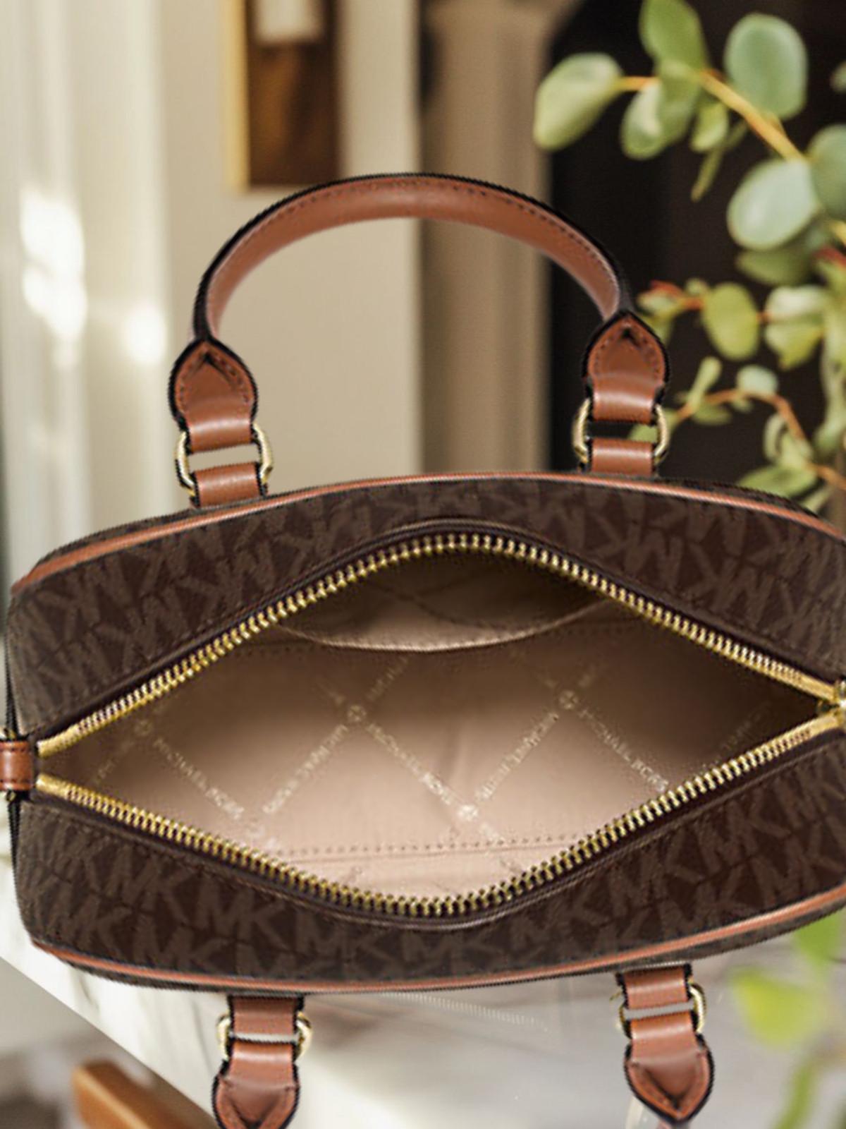 Michael Kors Thompson Extra-Small Women MK Logo Convertible