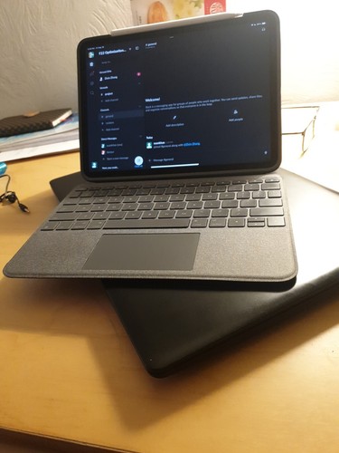 Logitech Folio Touch Keyboard + Smart Connector for iPad Pro Logitech Folio Touch Keyboard + Smart Connector for iPad Pro