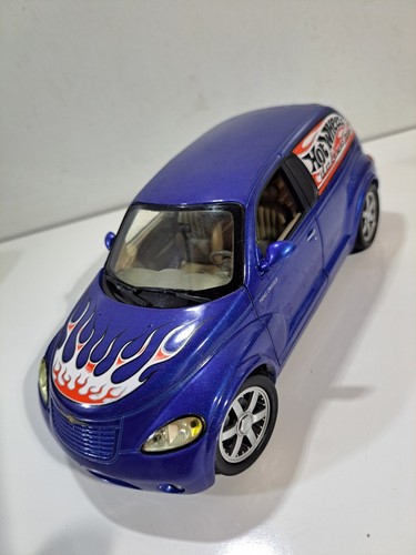 HOT WHEELS クライスラー　クルーザー Hotwheels 1:18 Scale Die Cast Chrysler PT Cruiser Panel