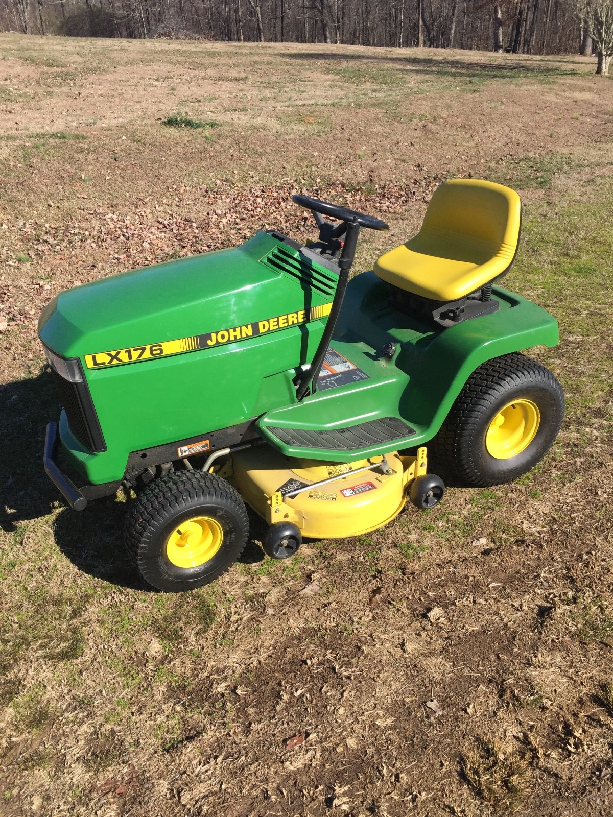 RARE 1998 JOHN DEERE LAWN TRACTOR LX176