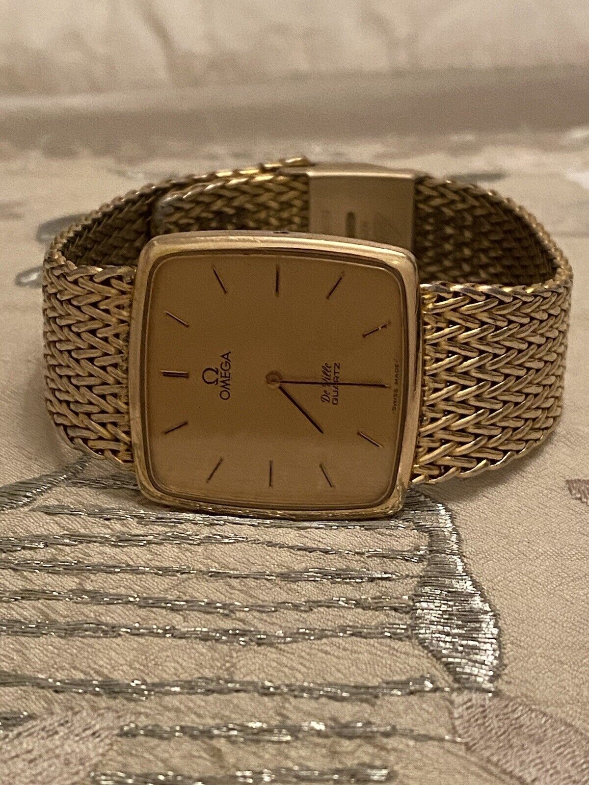omega deville quartz battery replacement