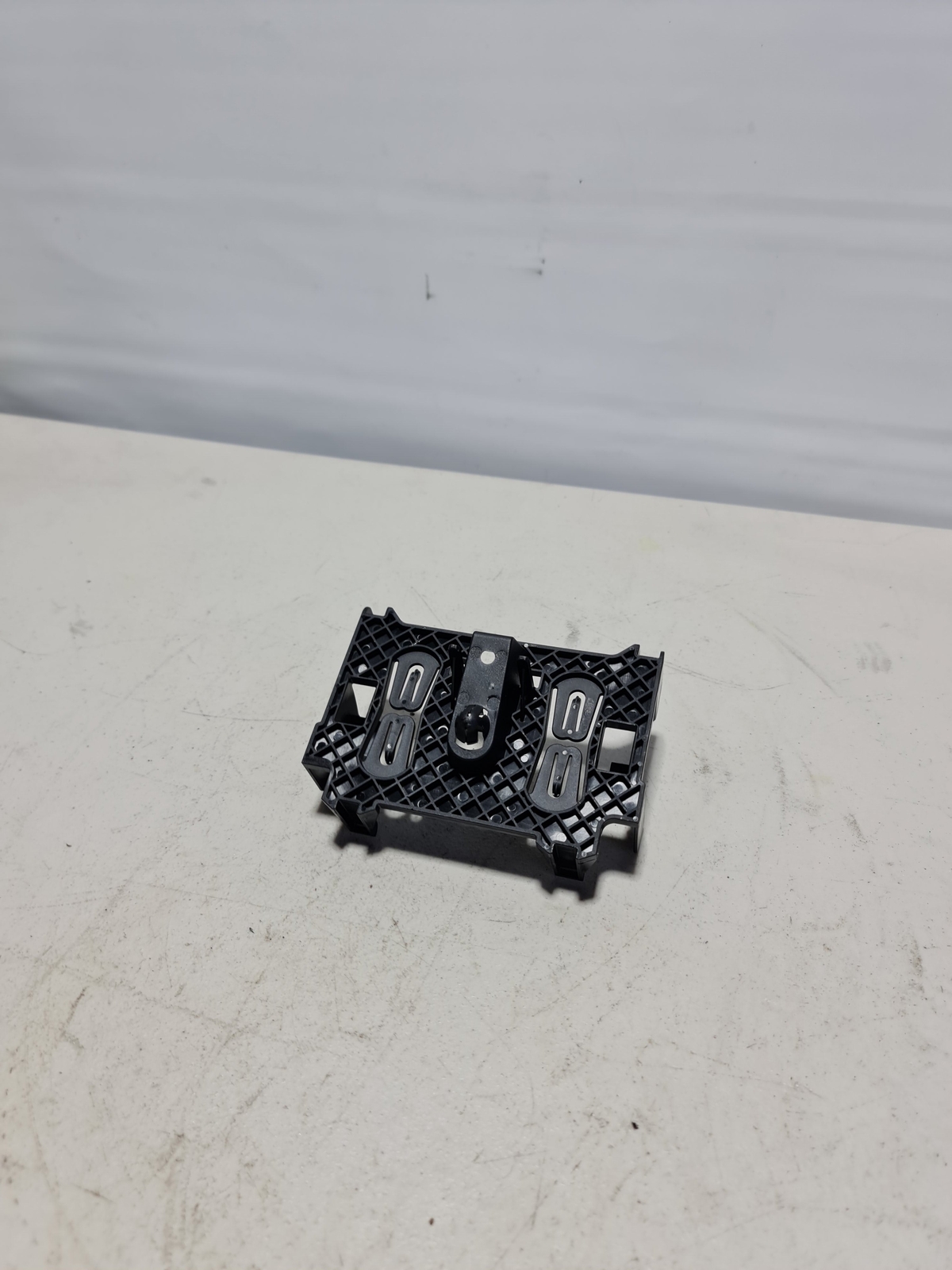 0 Bmw 2012-2020 9-232-796 9232796 Bracket Control Unit 9232796 image 2