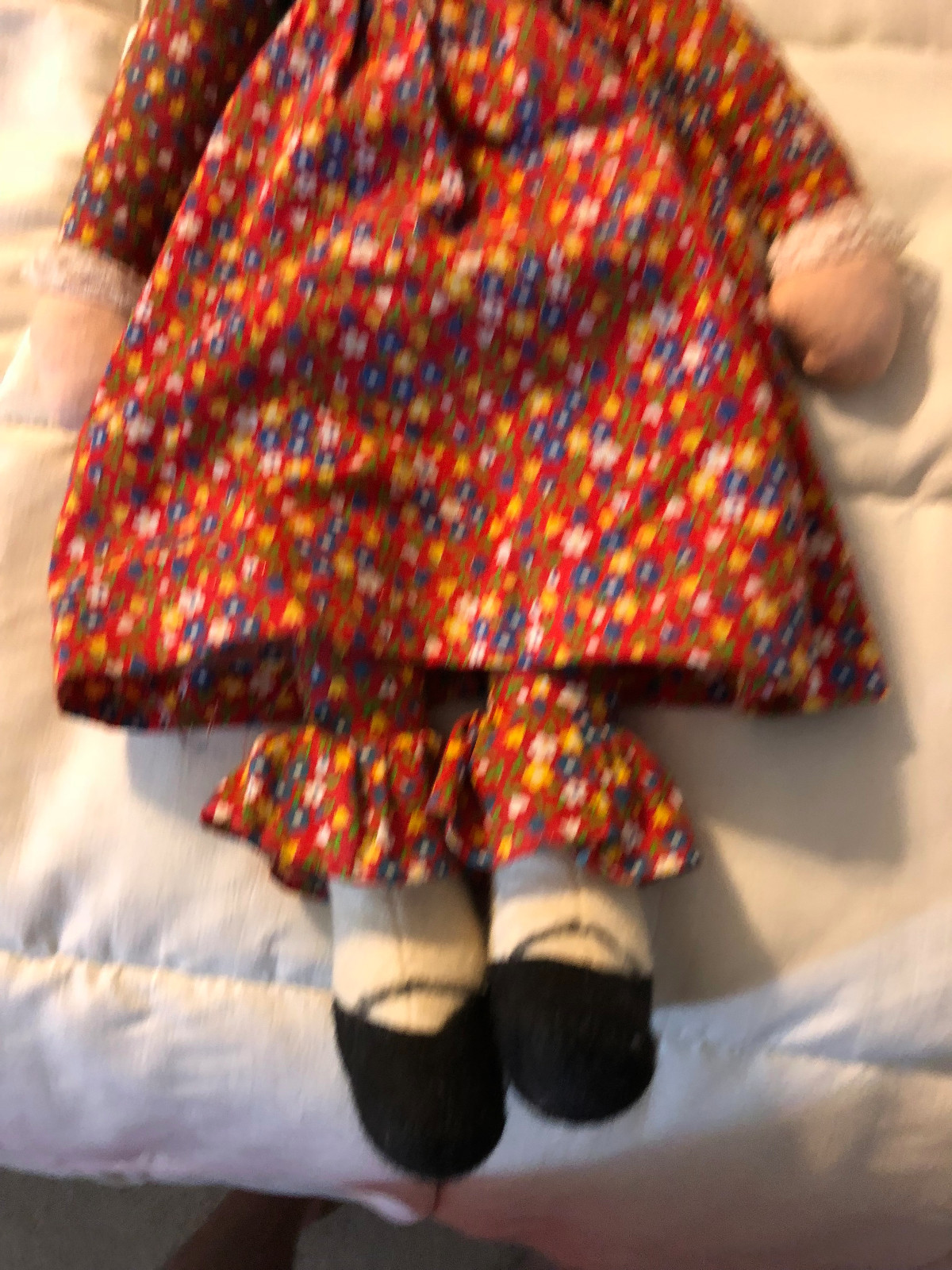 VINTAGE CLOTH FAUX FUR WHITE KITTEN CAT LARGE FLORAL OUTFIT DOLL