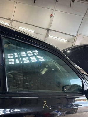 Front Door Glass Window 2011 - 2023 CHRYSLER 300 Passenger Side Right Passenger
