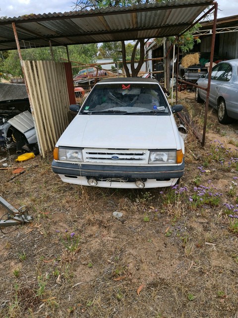 1985 ford laser
