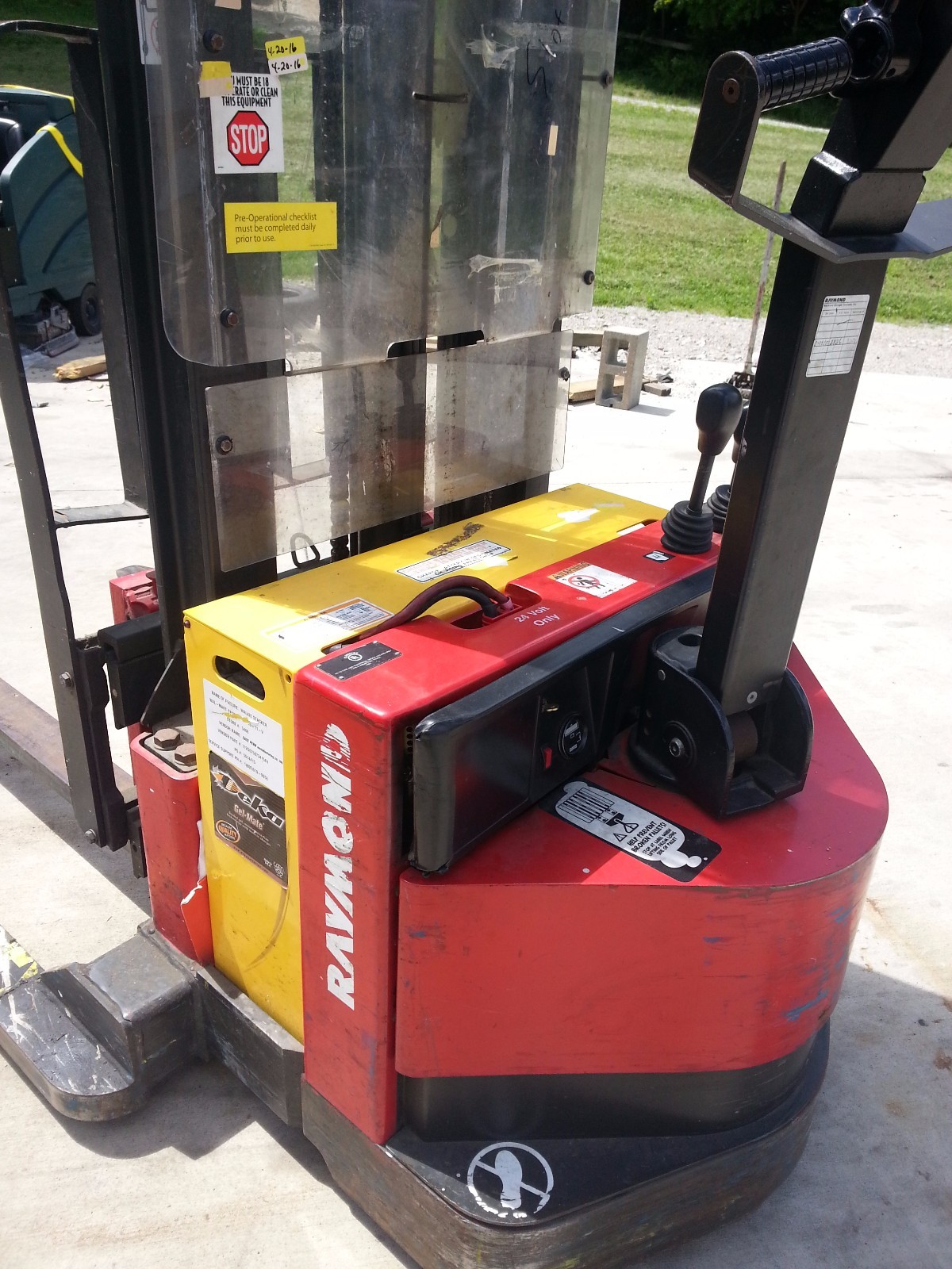 Raymond electric walkie stacker pallet jack forklift with side shift truck  OHIO