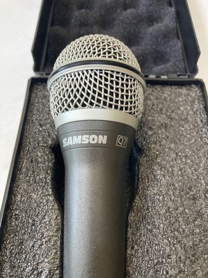 Samson Q7 Vocal Super Cardioid Microphone - With Case