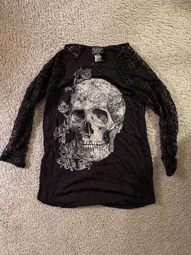 SKULL LACE SHIRT TOP HOT TOPIC WITCH NEW OFFICAL RARE EMO