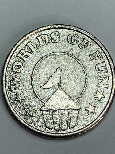 WORLDS OF FUN ARCADE AMUSEMENT TOKEN - WHERE THE FUN NEVER