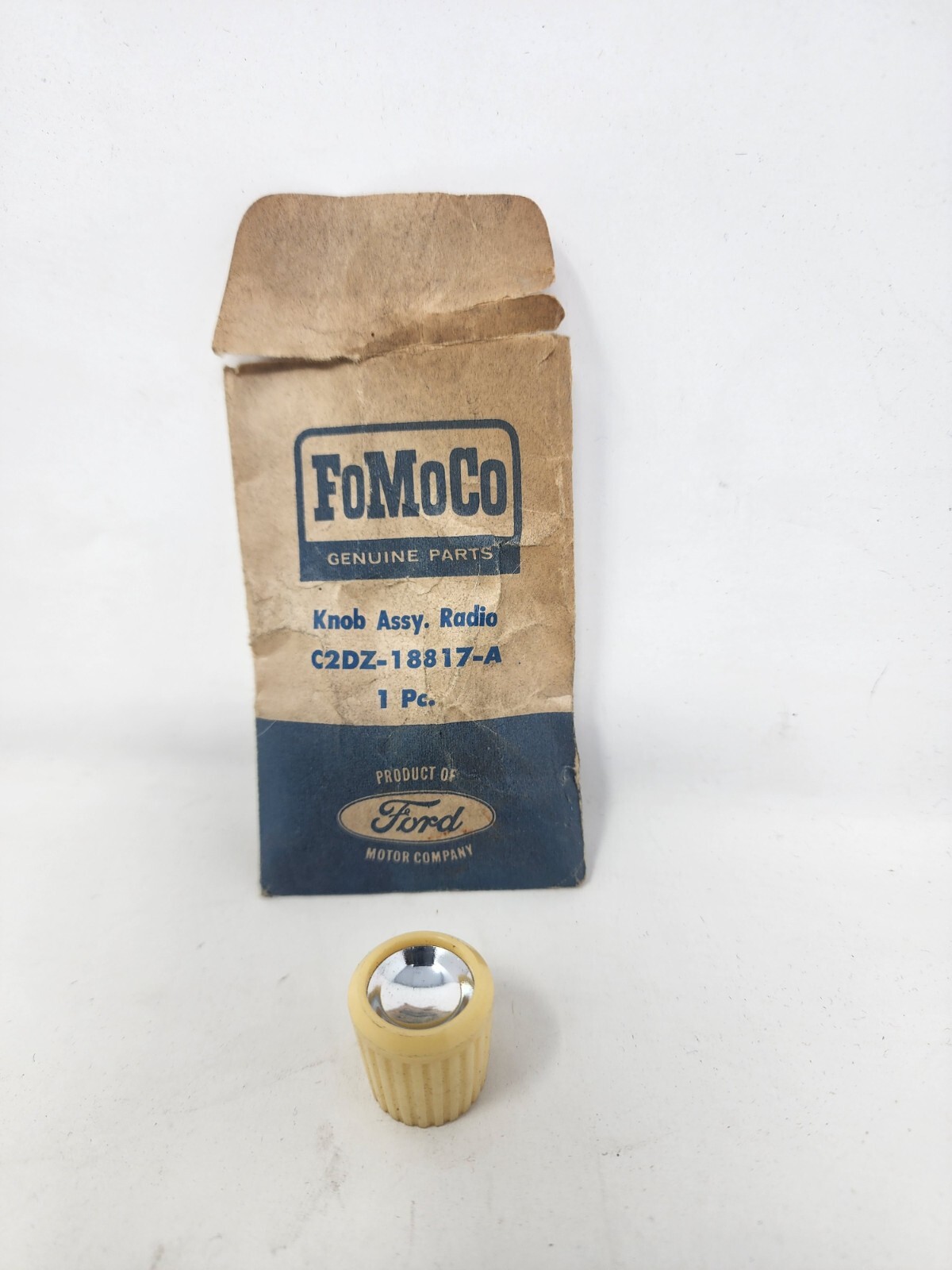 アクセサリー MD NOS 1963-1964 Ford Fairlane radio tuning knobs C2DZ-18817-A