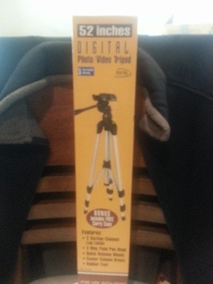 Digital Concepts 52  Camera Tripod TR-1N Collapsible w/ Built In Level & Bag
