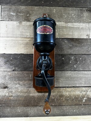 Vintage Landers Frary & Clark Universal Coffee Mill Grinder 014 with Cup USA