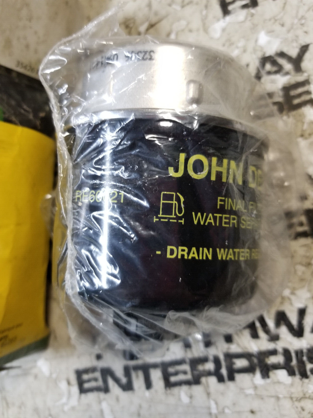 John Deere RE60021 Fuel Filter - Picture 1 of 3