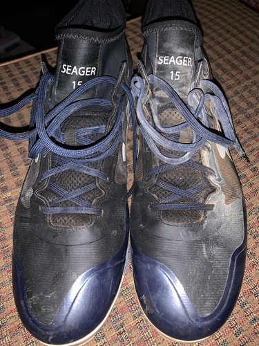 Kyle Seager Game Used Cleats Seattle Mariners Dirty