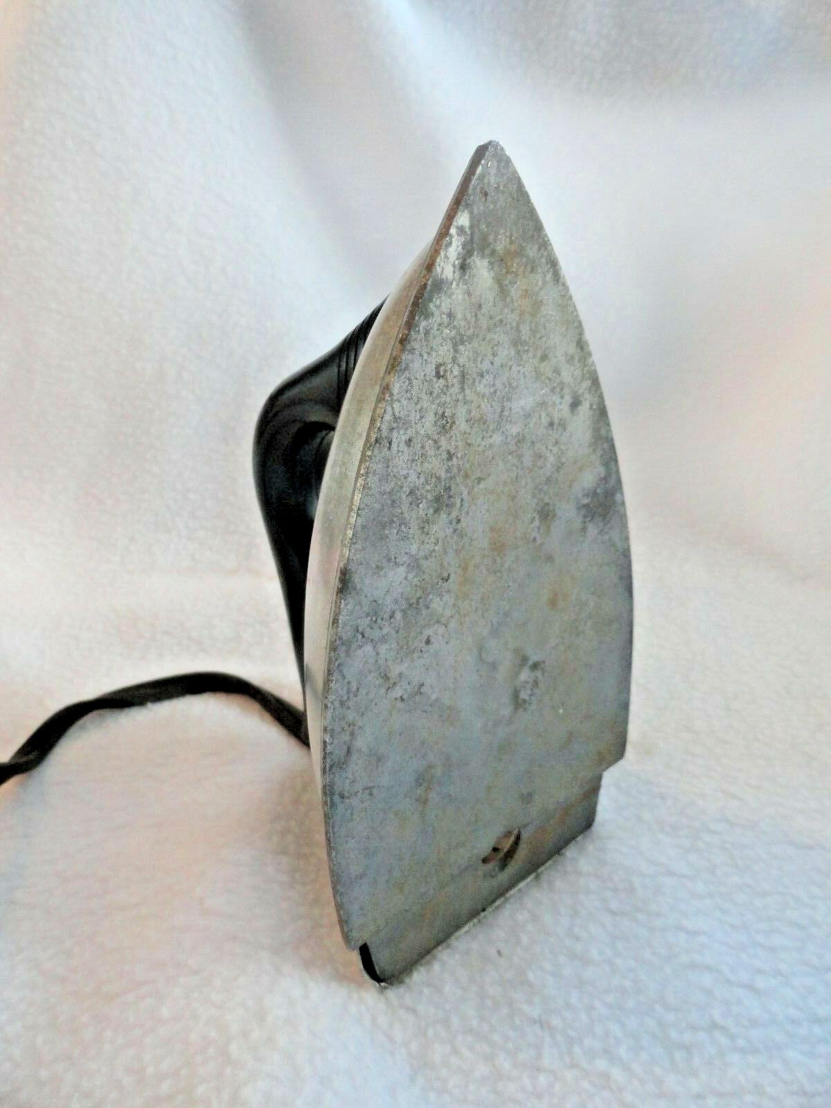 Vintage DOLLY DELL Toy Electric Metal Iron with Plastic Handle - WORKS - HEATS