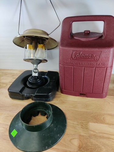 ライト・ランタン Coleman Two Mantle Lantern Amazon.com: Coleman Powerhouse Dual Fuel Lantern Shines up