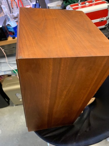 Realistic Nova 7B  Vintage Speakers