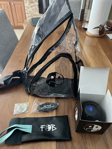 新品　Mr.FanTastiC メガテラゼロ　パーカーライブグッズ　ツアー　XL 新品 Mr.FanTastiC メガテラゼロ パーカーライブグッズ ツアー
