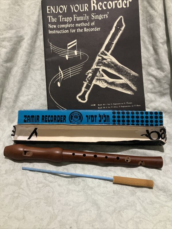 Vintage Solo Soprano wooden Recorder ZAMIR model number S-102 With Book