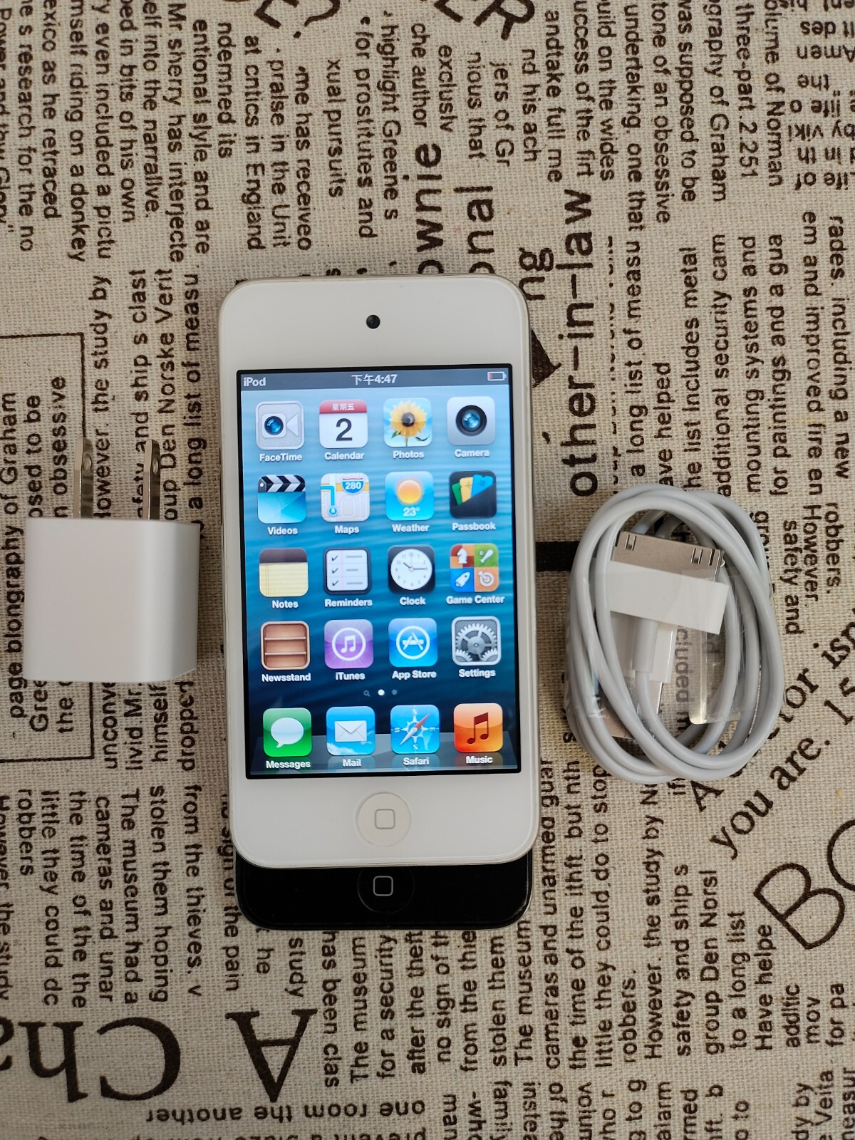 Apple Ipod Touch 4th generation 8-16-32GB Black/White iPods Apple Ipod Touch 4th generation 8-16-32GB Black/White iPods