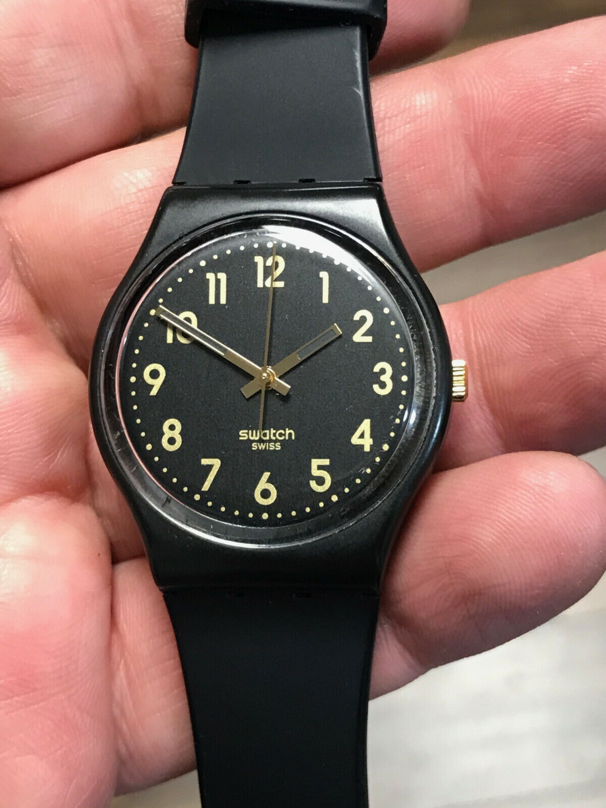 Swatch Watch Golden Tac GB274 Quartz Swiss Black 34mm Good Condition Working