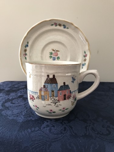 International HEARTLAND Flat Cup And Saucer Set  Sy-7774 Farm Scene