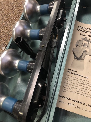 Vintage Master Photo Portable Movie & Camera Lights 4 Bulb Working Photography