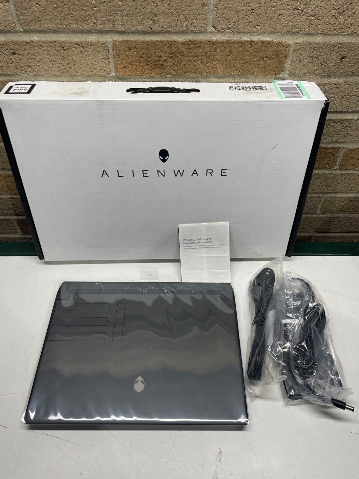 Alienware M15 R6 Gaming Laptop 15.6