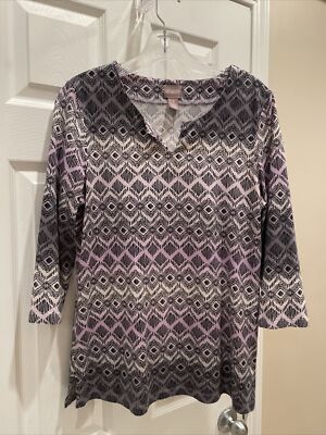 Chicos Womens  Size 1 Pull Over Pretty Shades of Purple Black Design ￼3/4 sleeve