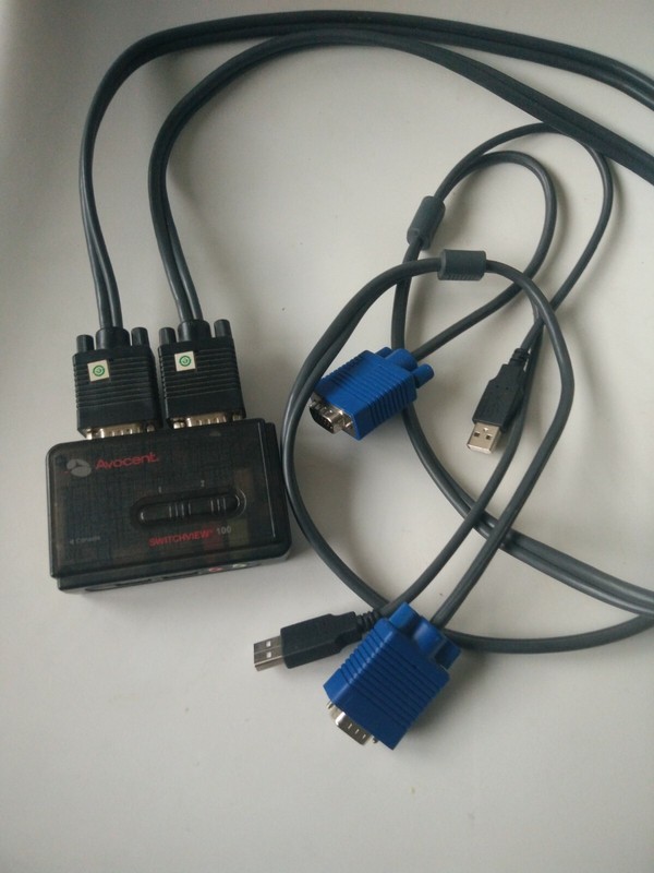 Avocent Switchview 2-Port Usb Kvm Switch W/ Cables 2sv120bnd1