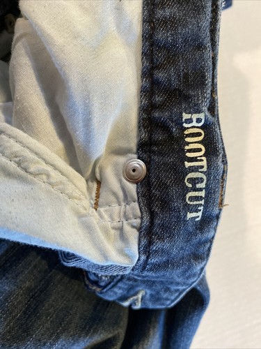 Mossimo Supply Co Bootcut Distressed Blue Jeans Juniors Size 13. C23