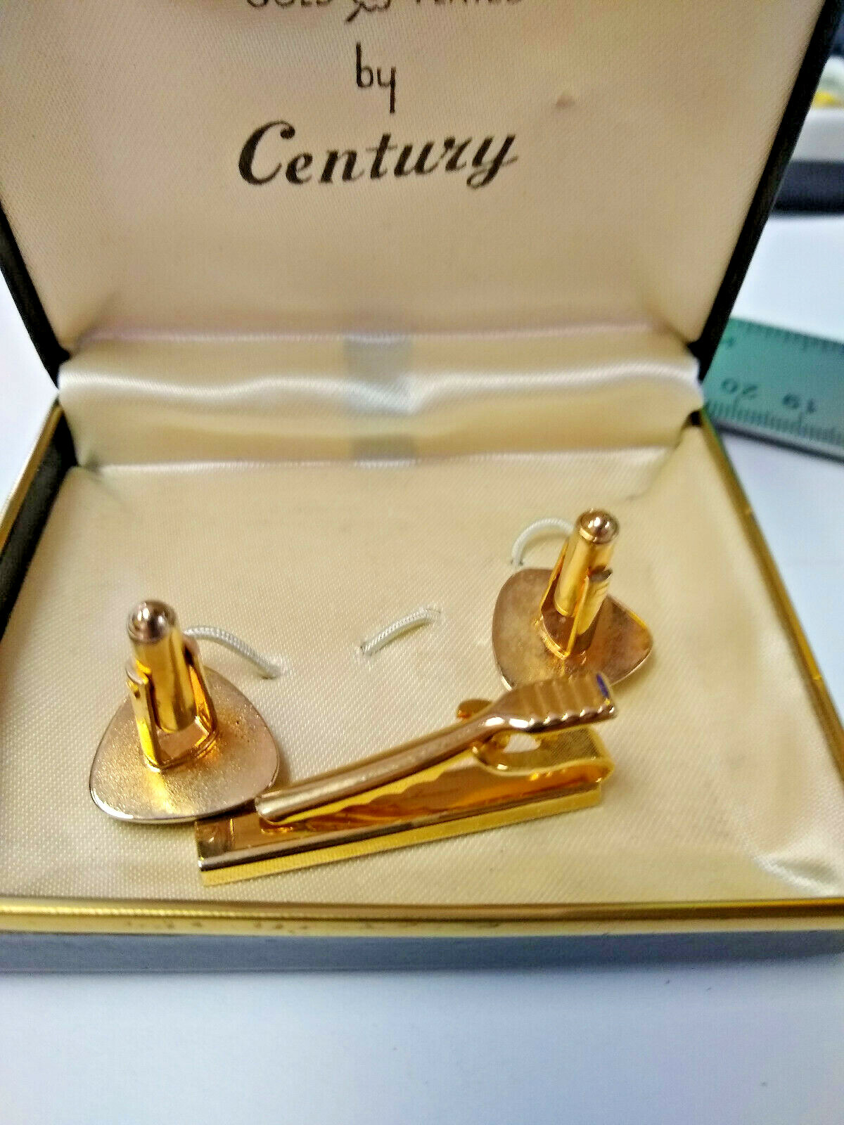 Vintage Century Gold Plate Cuff Links & Tie Bar in orginal box
