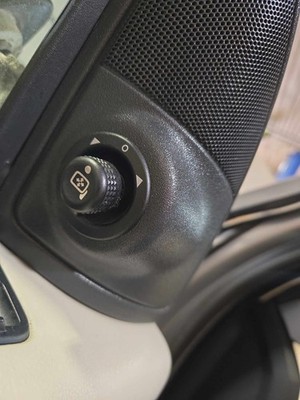 Used Front Door Mirror Switch fits: RANGE ROVER SPORT 06 07