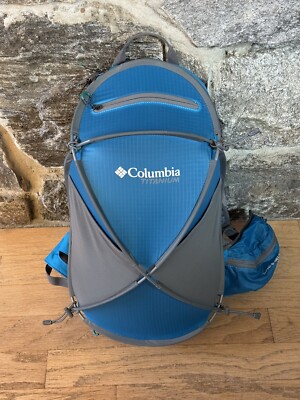 Columbia Titanium Mobex 0/S Backpack Hiking Camping Gray & Blue Ultralight