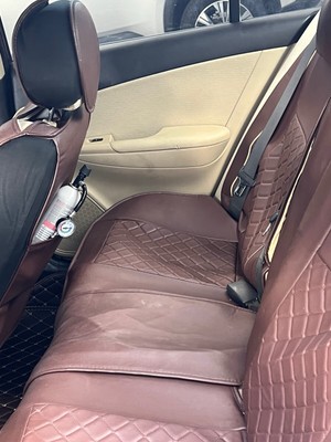 image 4 of interior