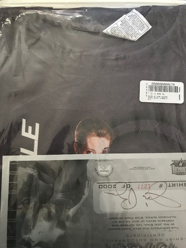 Pre-owned Canvas 1998 Limited Edition Star Trek Voyager T- Shirt And Autographed Certificate Xl In Gray