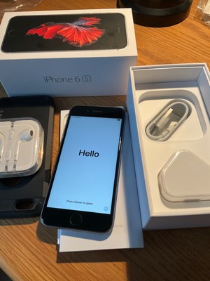 Apple iPhone 6s 32GB -Unlocked. Space Grey. VGC with accessories; see photos 92%