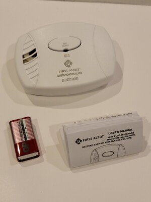 First Alert 120V Plug-In Carbon Monoxide Alarm With Battery Backup #C0606
