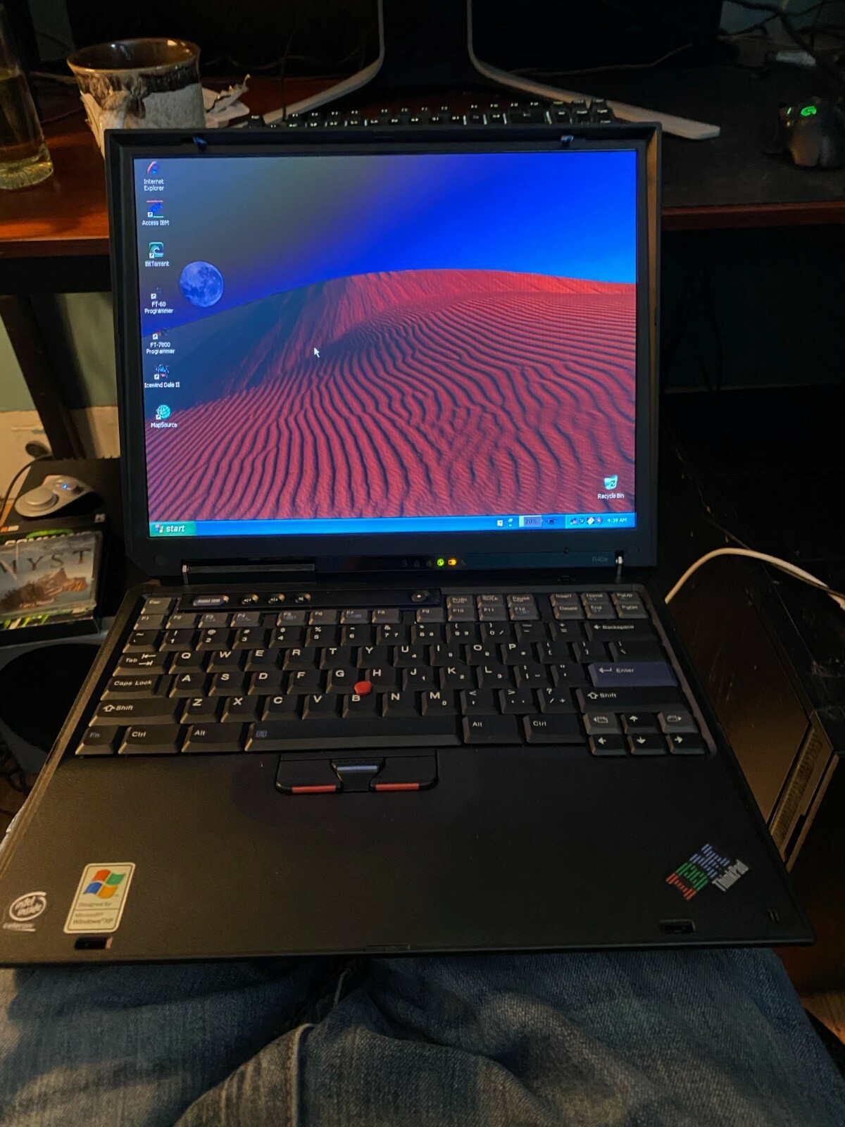 IBM Thinkpad R40e Vintage Laptop WinXP with AC Adaptor | eBay IBM Thinkpad R40e Vintage Laptop WinXP with AC Adaptor | eBay