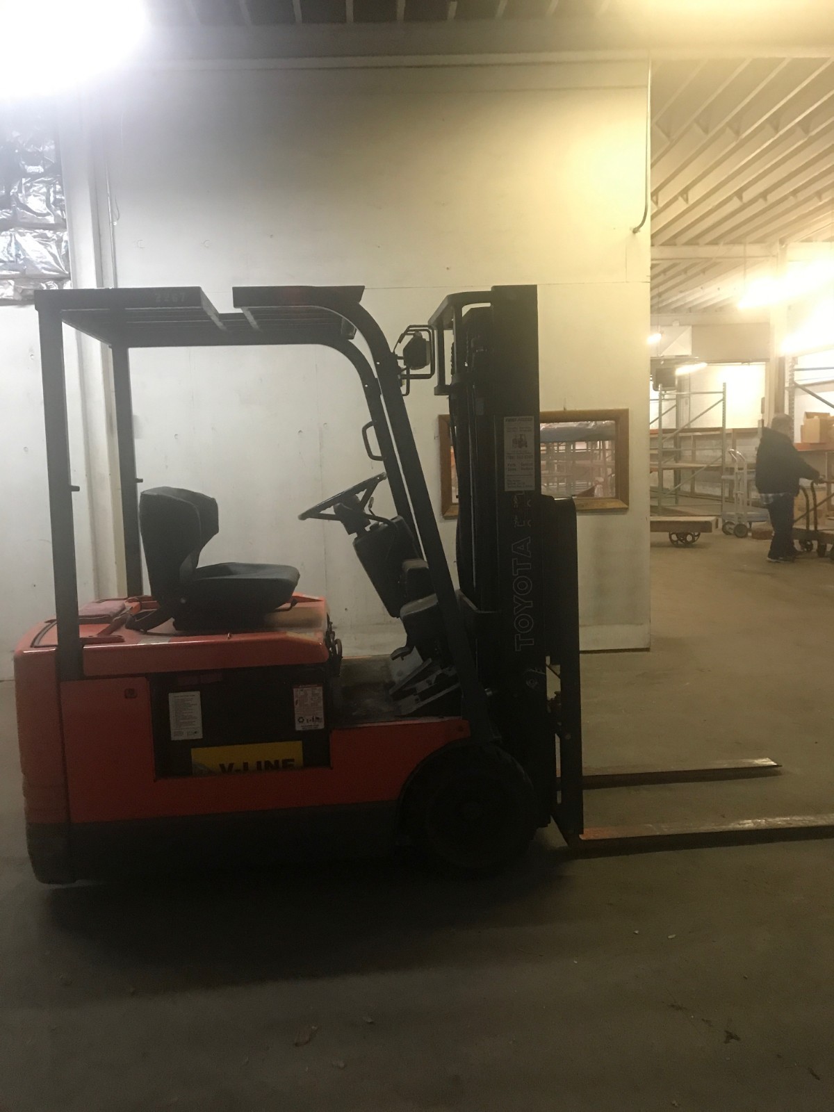 Electric Forklift, 1996 Toyota, New Battery, Works great, 3 Wheels