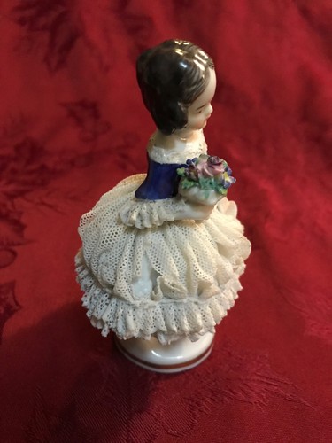 Aelteste Volkstedter Porcelain Lace Figurine Girl With Bouquet