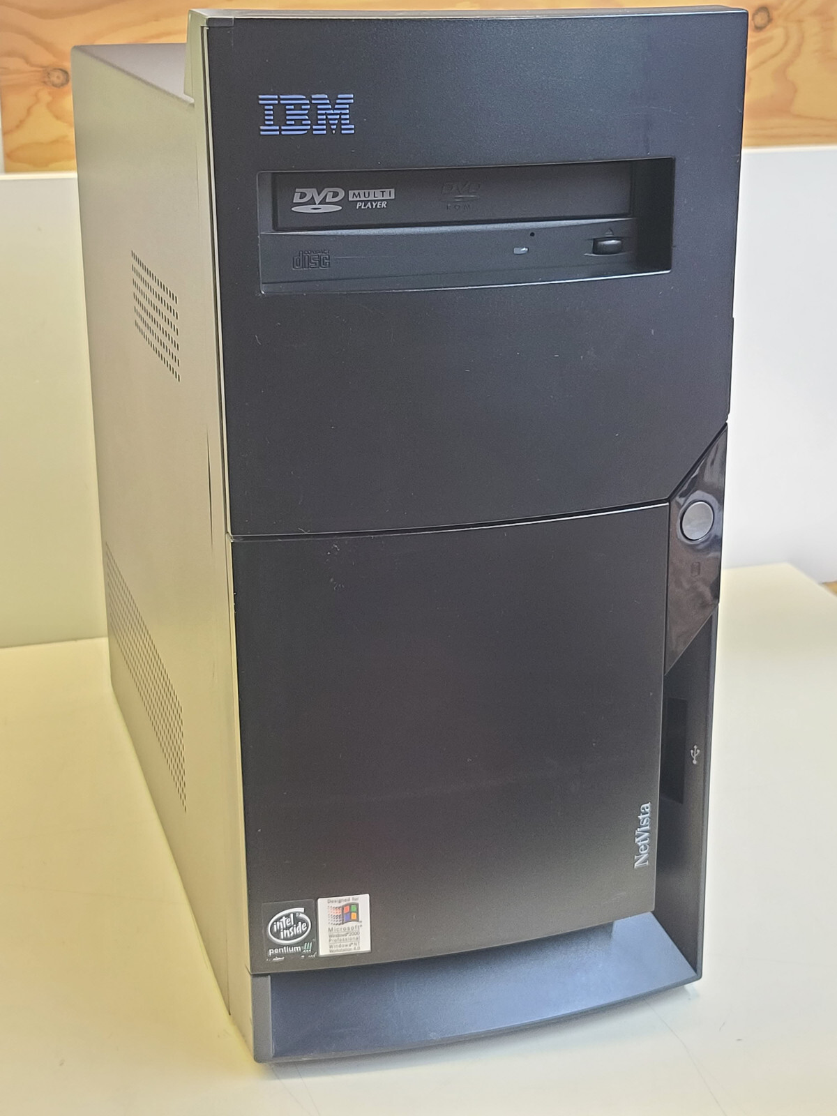 IBM NetVista A40 6380-TAU + Pentium 3 1GHz + 256MB + 40GB IBM NetVista A40 6380-TAU + Pentium 3 1GHz + 256MB + 40GB