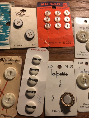 Lot of Vintage Buttons on Cards; Le Chic Le Bettie Washington Pearl Nu Glo (01