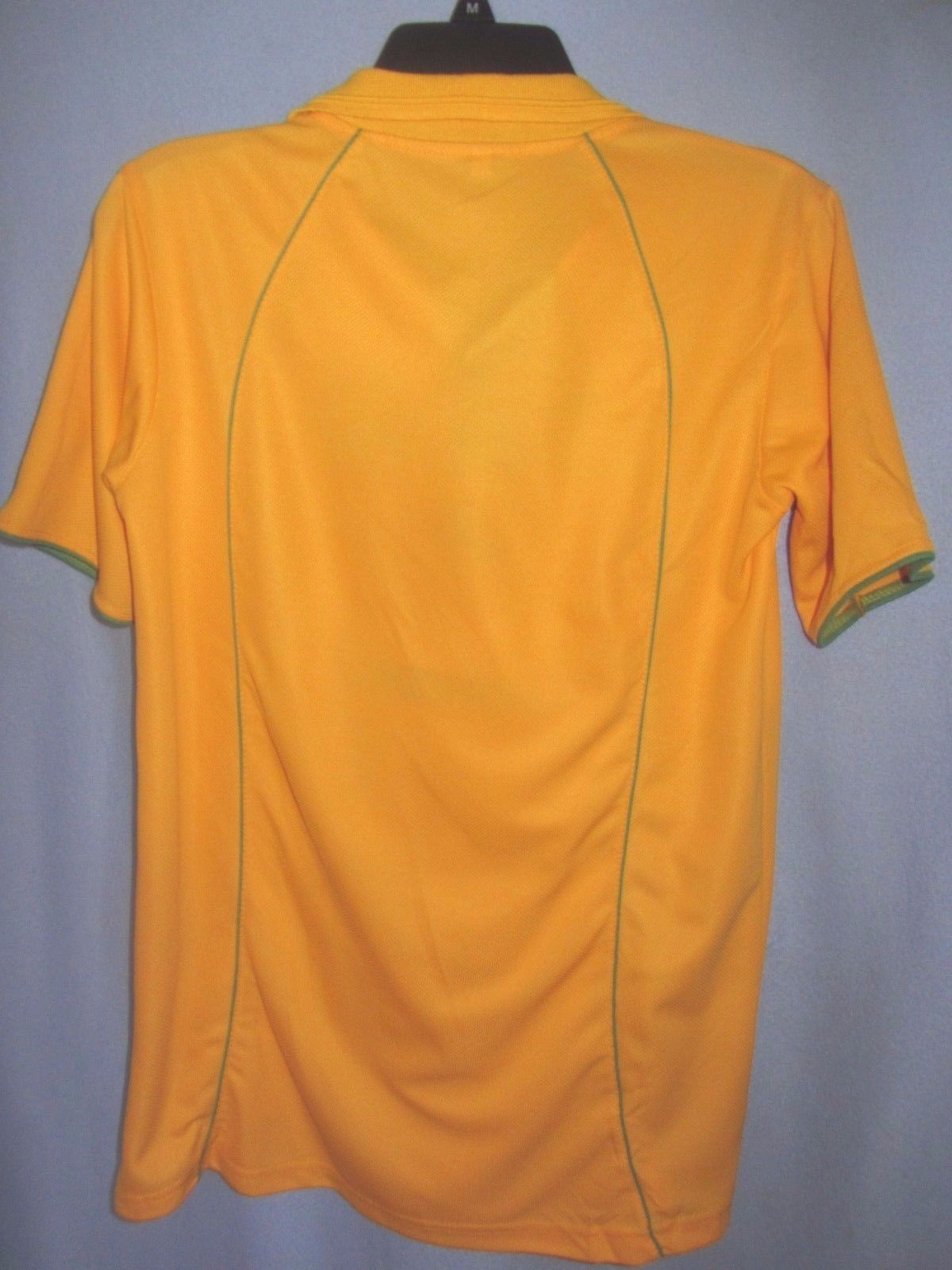 Austrailia Rugby Wallabies jersey shirt sz M sewn logos (fits smaller) Qantas