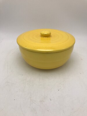 VINTAGE BAUER POTTERY LA LINDA YELLOW COVERED CASSEROLE/SERVING BOWL