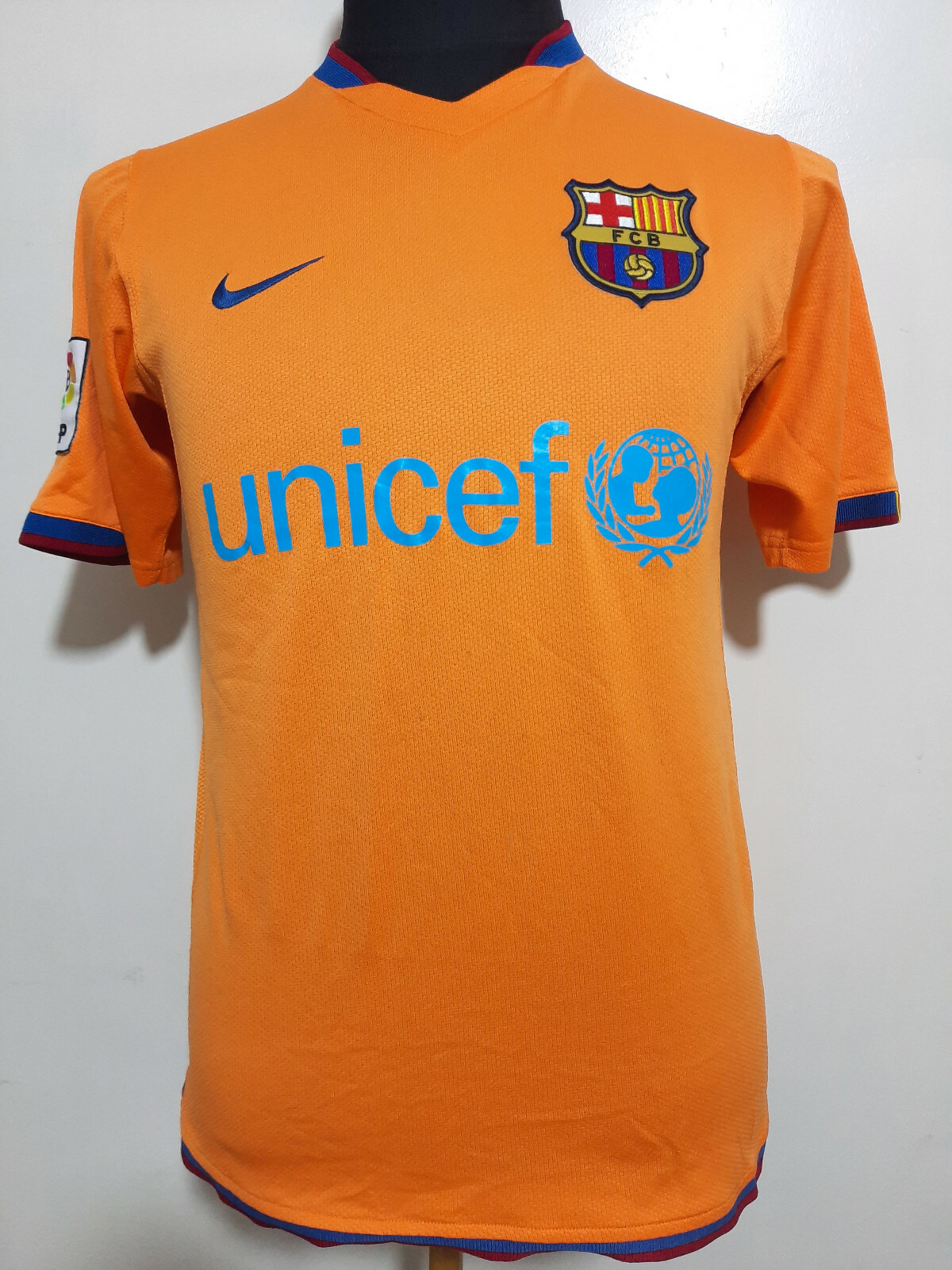 ア*ス様 FC Barcelona DRI-FIT メッシ　シリアル番号ありシャ s-l400.jpg
