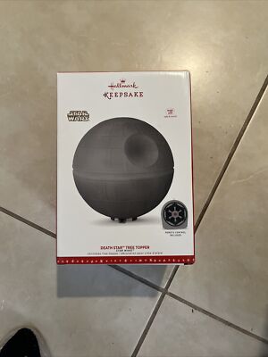 HALLMARK Keepsake Ornament STAR WARS Death Star Tree Topper + Box