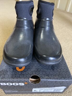 Bogs Outdoor Boots Womens Seattle Solid Mid Waterproof Rubber 71555 size 6 $89