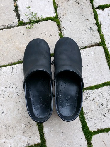 Dansko  Black Oiled Genuine Leather Closed Heel Clogs Size 41